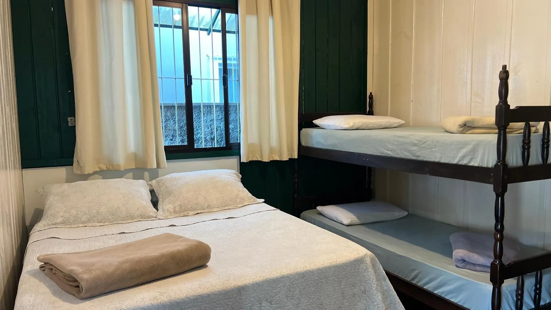 Casa Suzena 300 Metros Parque E Praias 페냐 펜션